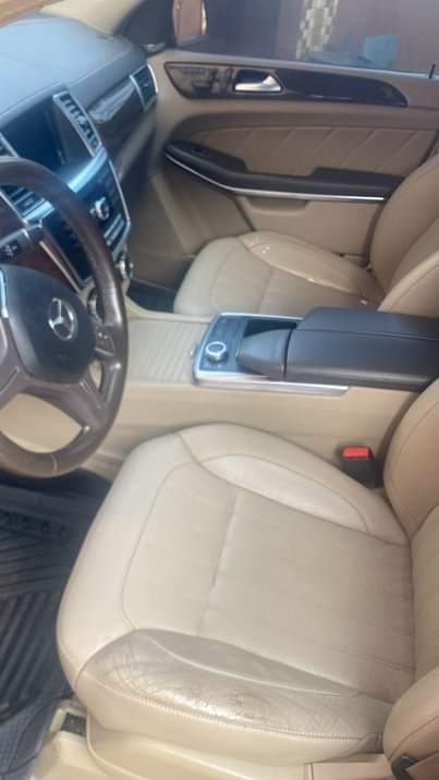 A picture of Few months used GL450 2013 mode Belgium standard In mint