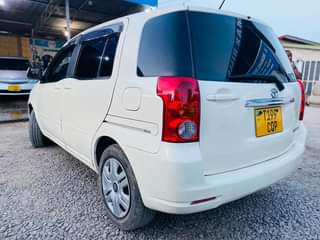 A picture of TOYOTA RAUM 0714058883