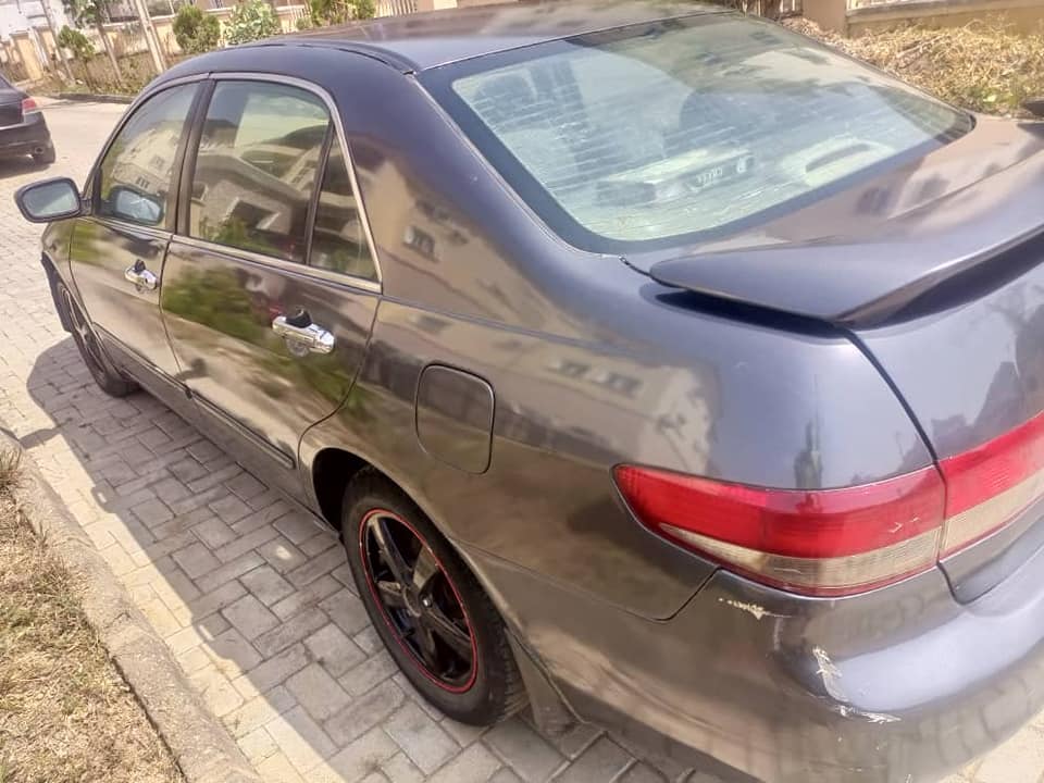 A picture of Honda Accord 2004 V4 2.4