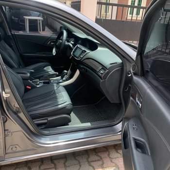 A picture of 2016 Honda Accord 4plug