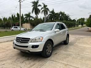 A picture of NEATLY 9JA USED 4MATIC ML350 MERCEDES BENZ 2007 MODEL CATALYTIC