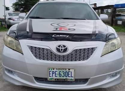 A picture of 2023 Toyota Camry 2009 High