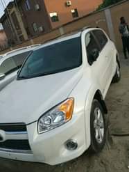 A picture of SELL 2012 TOKUMBO accident free RAV4 limited edition price 13