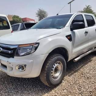 A picture of 2015 MANUAL Ford Ranger 1yr used 7 5M Contact me