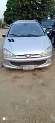 A picture of Extra clean peugeot 206 new modern