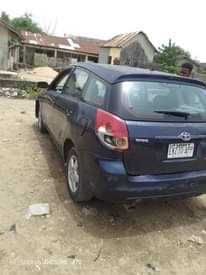 A picture of 2005 matrix 09069359998