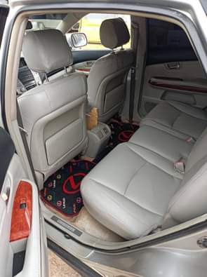 A picture of Lexus RX 330 for sale Engine Gear selects perfectly Ac