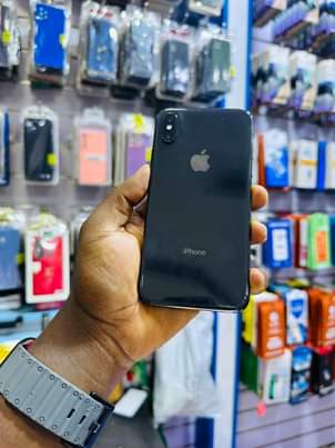 A picture of Iphone X