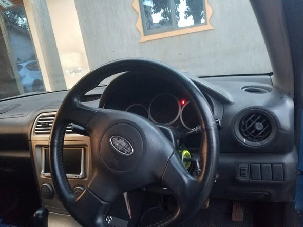 A picture of 2004 Subaru impreza