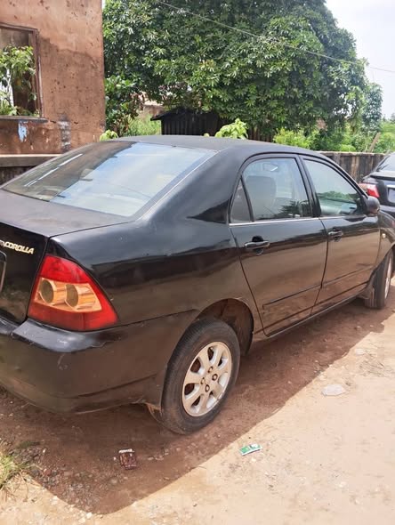 A picture of Toyota Corolla 2004