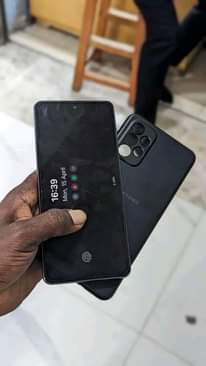 A picture of Samsung galaxy A73 5G