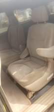 A picture of Toyota sienna 2006 model