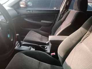 A picture of 2004 HONDA ACCORD