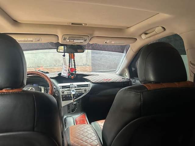 A picture of clean lexus rx350 nothing to fix buy and cruise 15