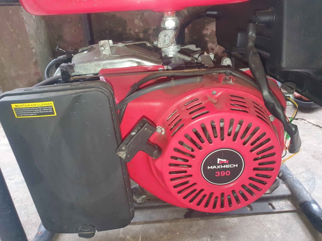 A picture of Maxmech generator 2 moi