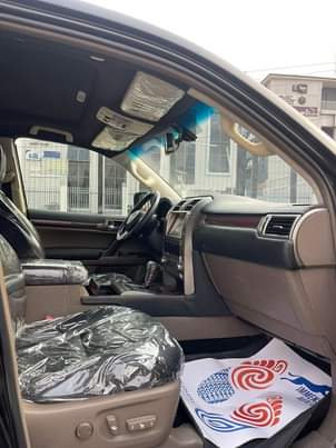A picture of LEXUS GX460