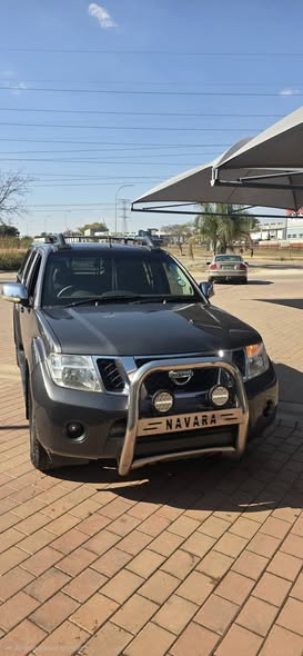 used nissan navara