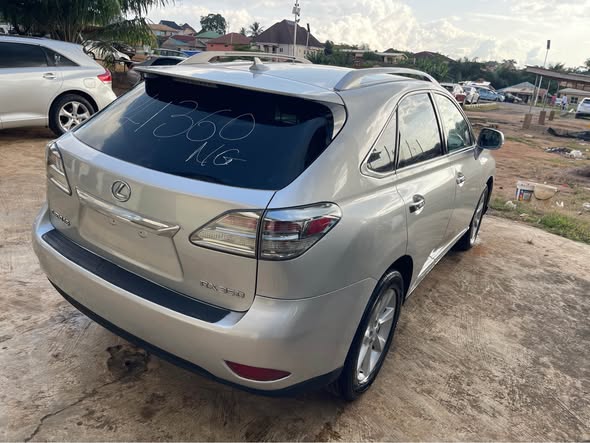 A picture of 2011 LEXUS RX350