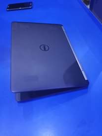 A picture of Dell Latitude E7270 i5 6th gen 256 GB SSD 8