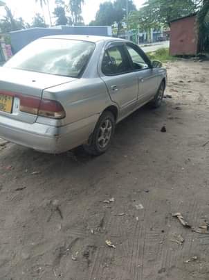 A picture of Nissan milion 2 5Simu 0715678797