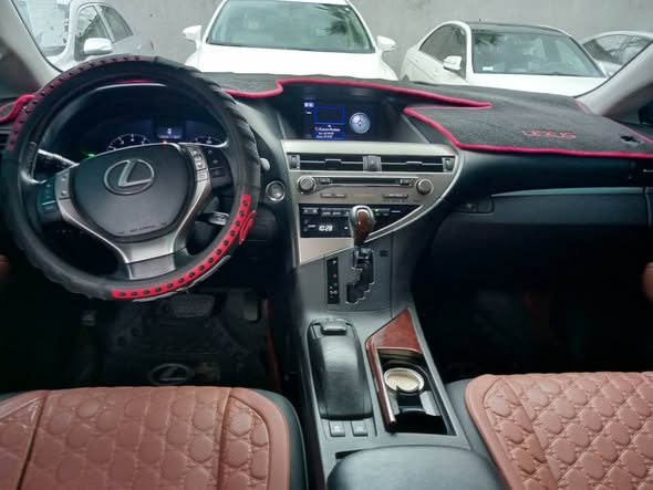 A picture of Lexus RX350 2013