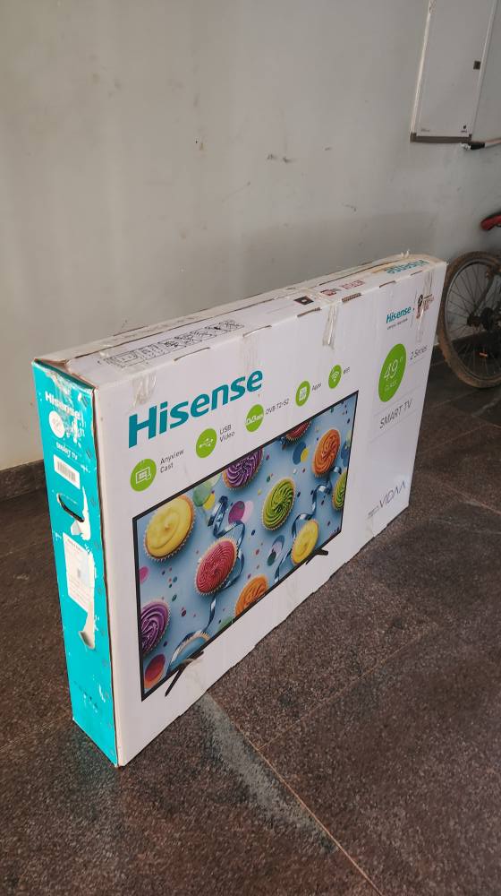 A picture of Hisense tv 49 inches smart