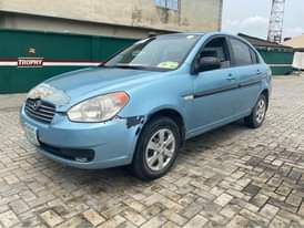A picture of 2006 Hyundai Accent Manual 