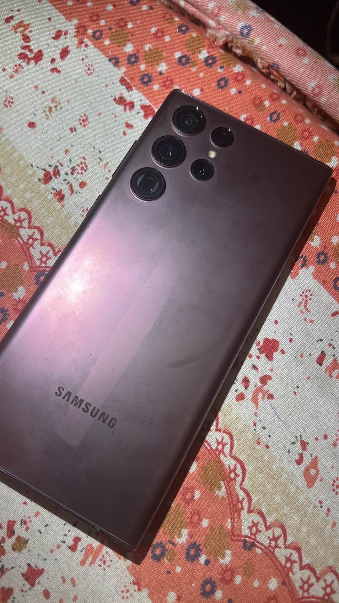A picture of Nearly used Samsung Galaxy S22 Ultra
