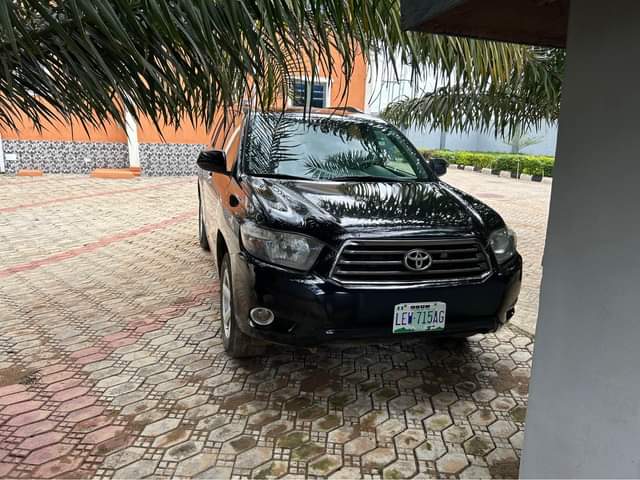 A picture of Toyota Highlander 2010 first body Location Ojodu Berger Call or