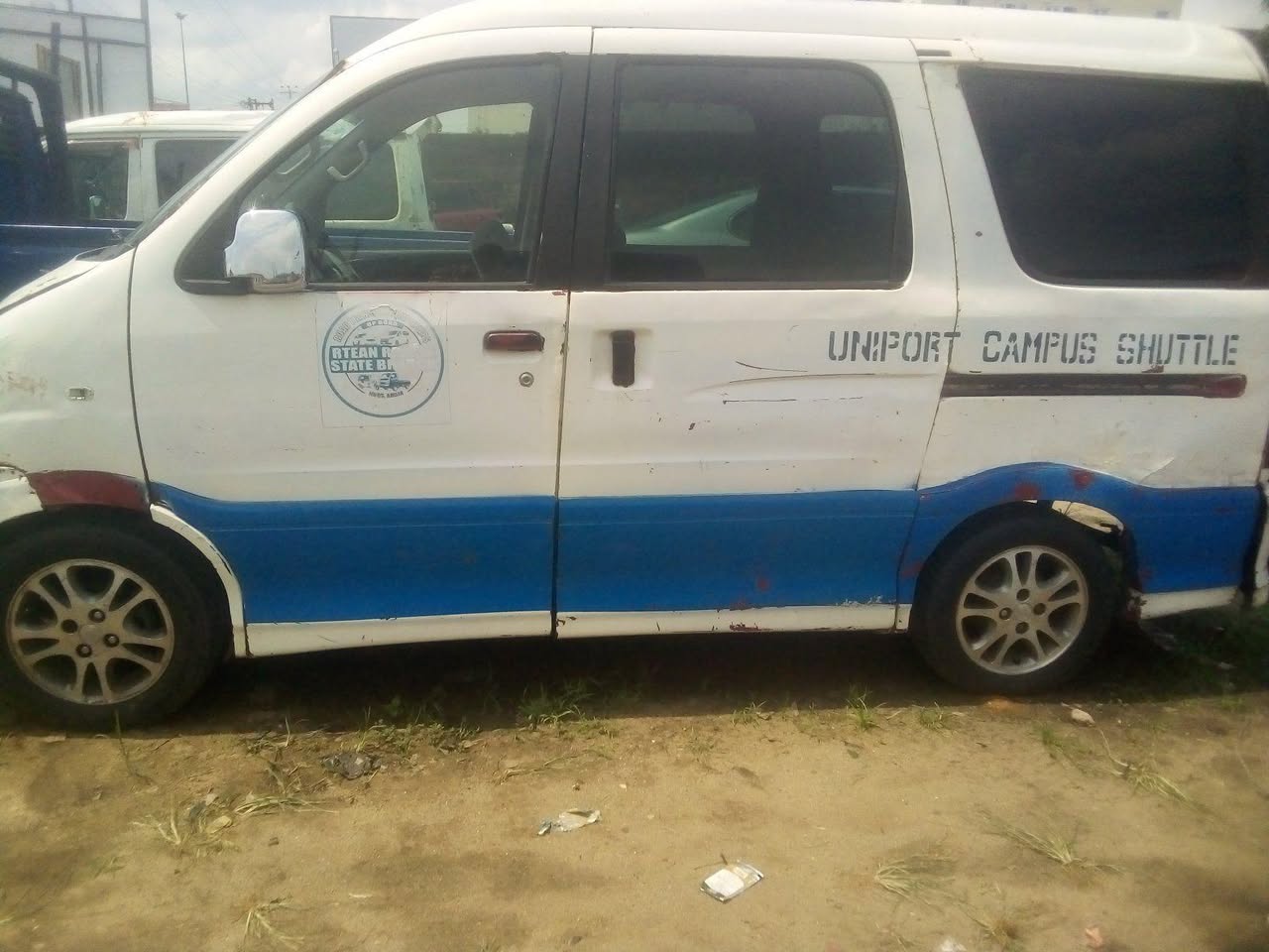 A picture of Mini bus Owner needs 1 550 Automatic gear Engine ok
