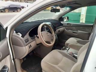 A picture of Nigerian used Toyota Sienna 2007 model