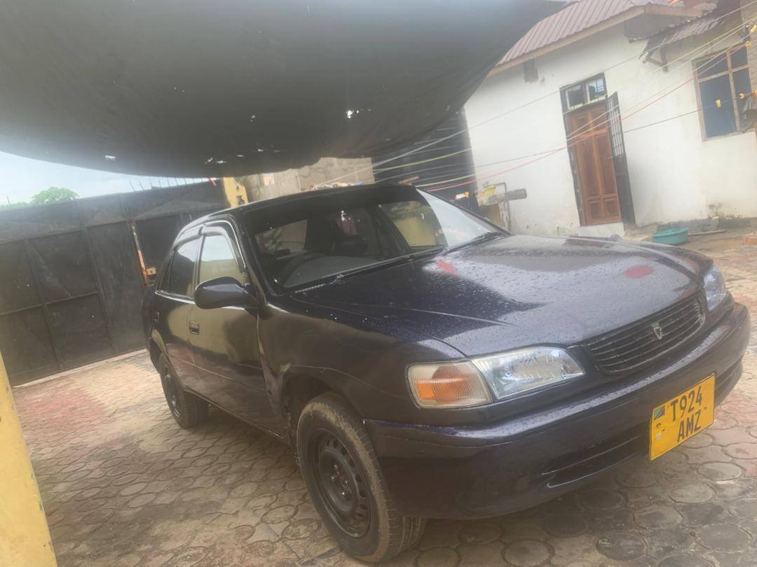 A picture of TOYOTA COROLLA 110