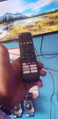 A picture of Hisense tv 32 inches smart vidda on sell 450k only
