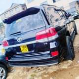 A picture of Landcruiser V8 145m