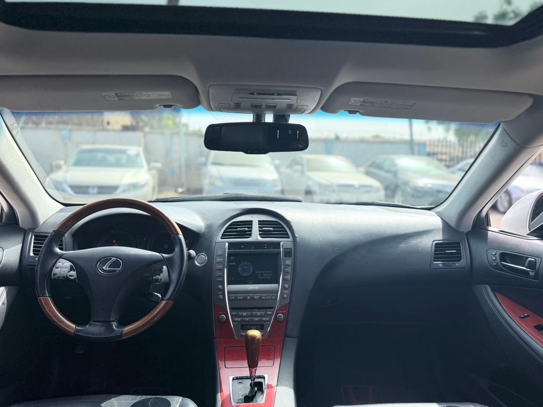 A picture of TOKS STANDARD A super clean Nigerian used Lexus ES 350