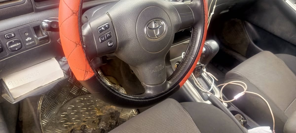 A picture of Toyota corolla Obama with yaris engine