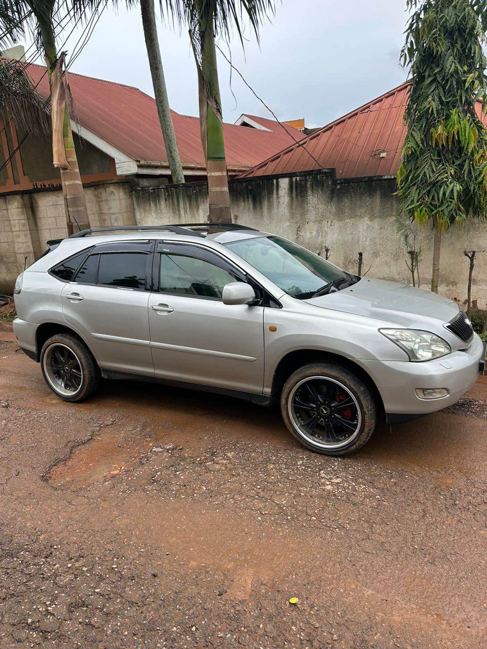 A picture of Toyota harrier 3.0 24m