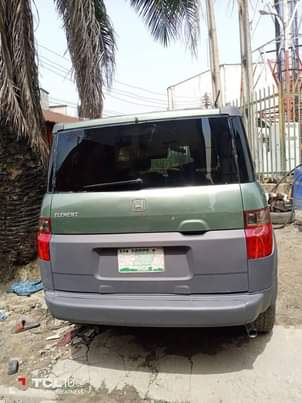 A picture of Honda Element