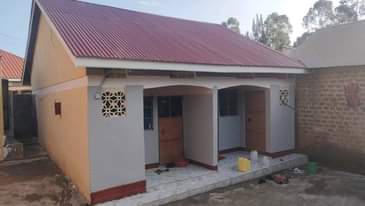 A picture of 2 double rooms for sale at 38m. They make 500