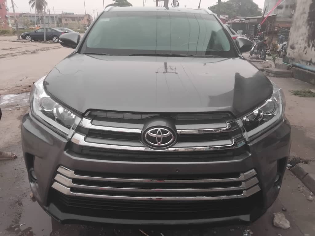 A picture of 2019 Toyota highlander