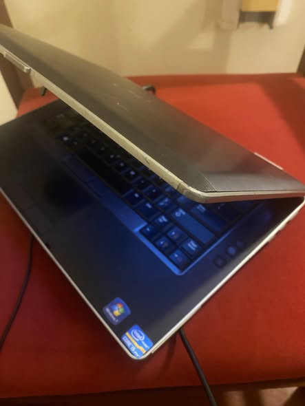 A picture of Dell Latitude E6430 tank