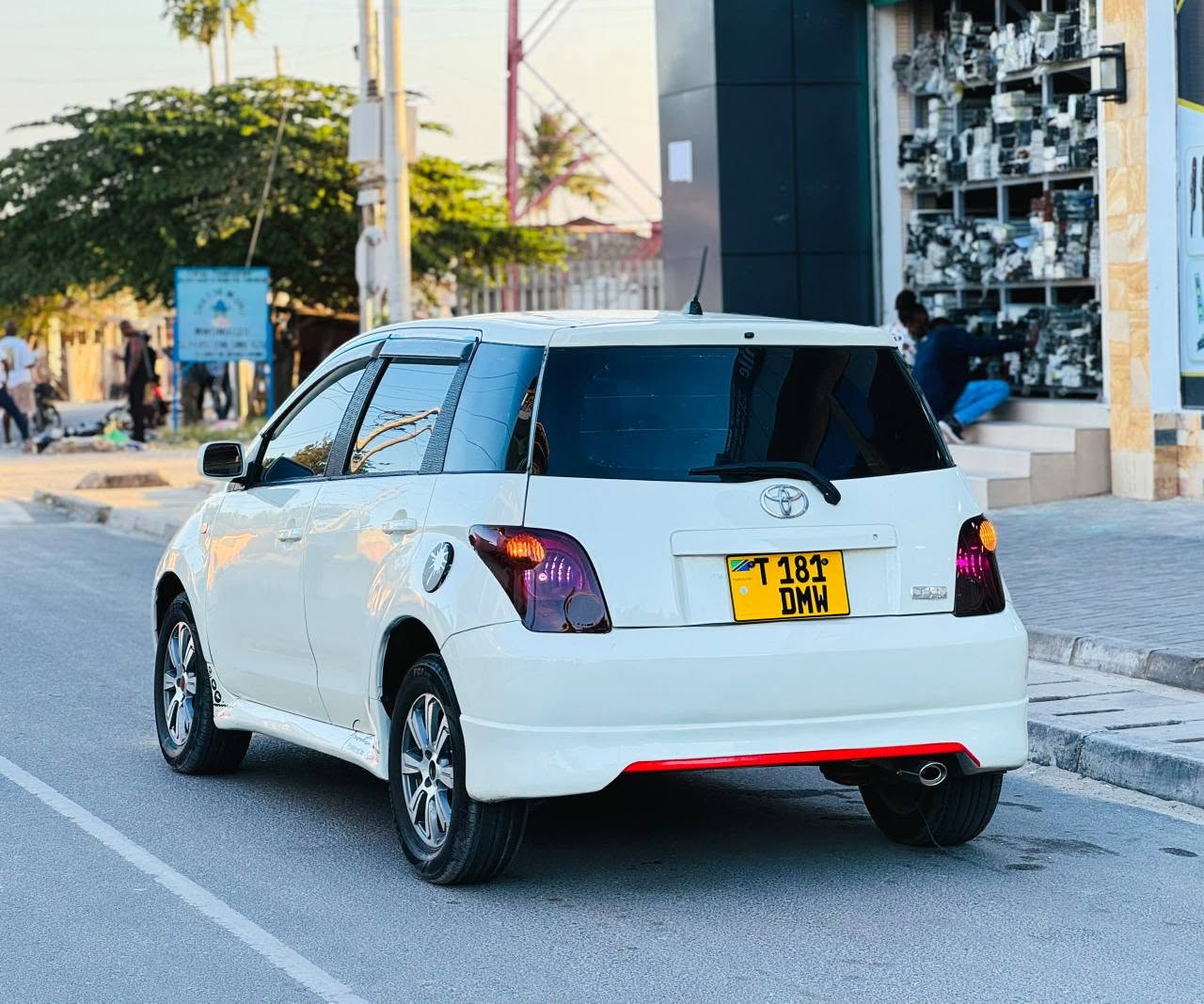 A picture of T4OYOTA IST BEI TSh 10 8 MILIONI Engine 2NZ 1290cc