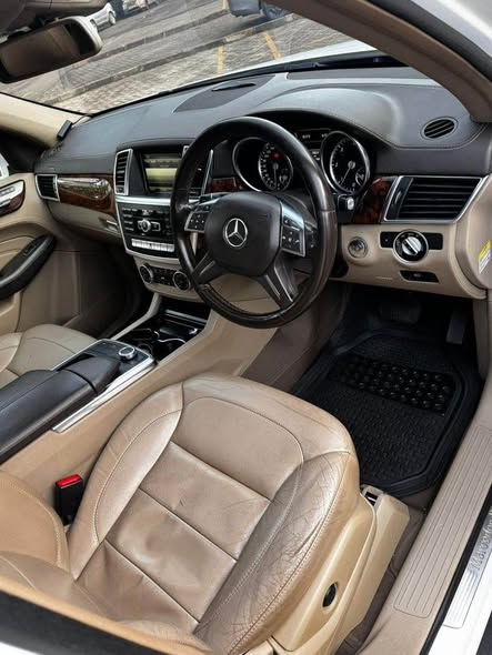 A picture of MERCEDES BENZ