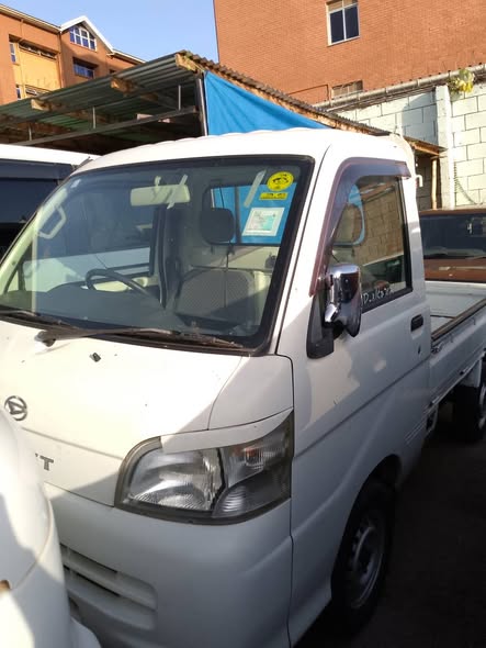 A picture of Toyota Hijet Manual For Sale 0704482571 Call Whatsapp