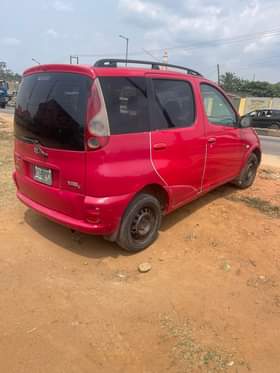 A picture of Clean 2000 Toyota yarix first body paint buy and drive