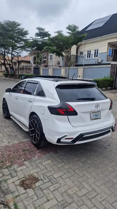 A picture of 2010 Toyota venza limited clean Nigerian use upgraded to 2013