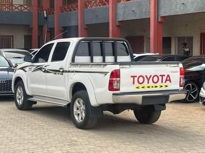 A picture of Foreign used 2014 Toyota Manual Hilux