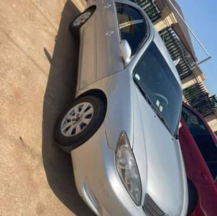 A picture of 2004 Toyota Camry