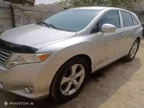 A picture of Belgium grade Toyota Venza buy and drive silent V6 engine