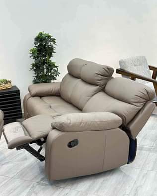A picture of RECLINER SOFA